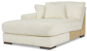 Lindyn Super Chaise