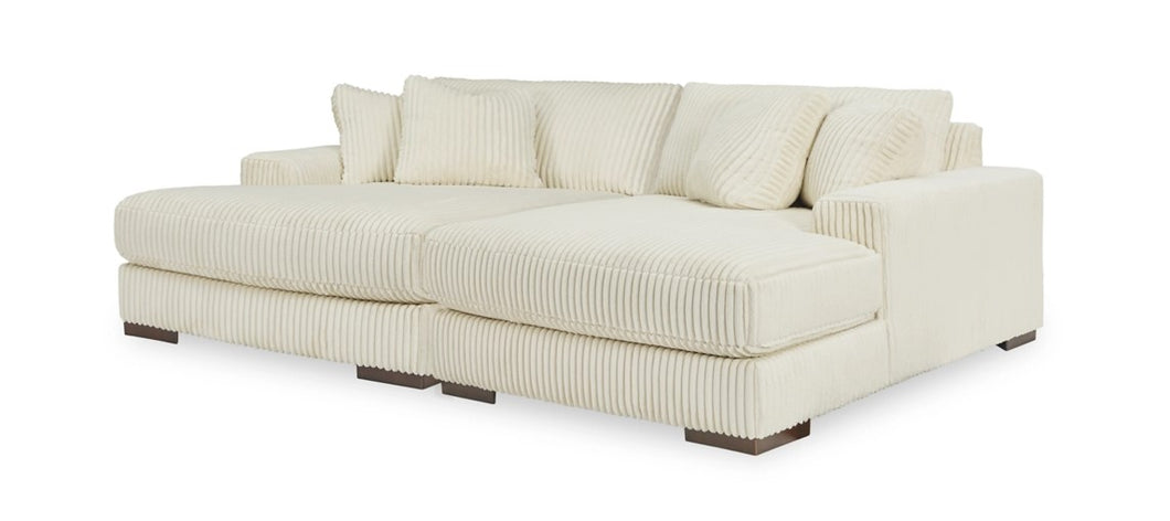 Lindyn Super Chaise